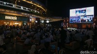 Lokasi dipilih karena suasana yang nyaman untuk nongkrong sekaligus mengenalkan visi-misi capres dan cawapres Prabowo-Gibran.  