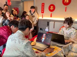 Mendobrak Tradisi, Viral Pasangan Gamers Gelar Mabar di Hari Pernikahan