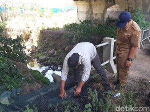 Limbah Dibuang ke Kali Pepe Boyolali Diduga Lumpur Pewarna Tekstil
