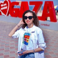 Plestia menyumbangkan keahliannya di dunia jurnalistik sebagai Pelatih Klum Media Bahasa Inggris untuk The Press House pada April hingga Agustus 2023. Dia juga menjadi editor berita sekaligus manajer media sosial. Foto: Instagram/@byplestia