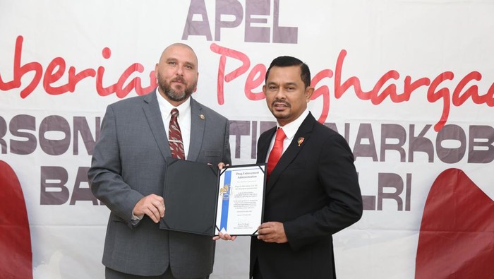 Polri terima penghargaan dari DEA atas pengungkapan narkoba jaringan Fredy Pratama