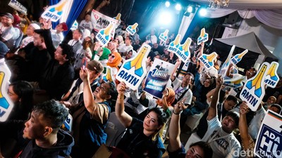 Potret Kemeriahan Nobar Debat Pilpres di Posko Timnas AMIN