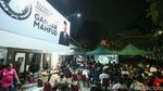 Saat Pendukung Ganjar-Mahfud Nobar Debat Pakai Layar Tancap