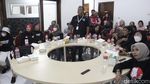 Saat Pendukung Ganjar-Mahfud Nobar Debat Pakai Layar Tancap