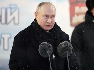 Putin Sesumbar Senjata Rusia Lebih Unggul dari NATO