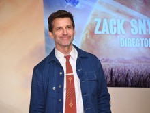Fans Disebut Toxic, Zack Snyder Pasang Badan