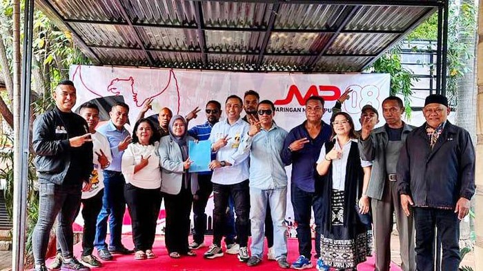 Relawan Timur for Gibran (T4G) mendeklarasikan dukungan kepada pasangan Prabowo Subianto-Gibran Rakabuming Raka di Rumah Pemenangan Nasional