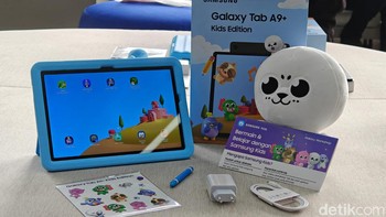 Samsung sudah membuka pre-order Galaxy Tab A9 Series Kids Edition pada 12-17 Desember 2023. Harganya sebagai berikut: Galaxy Tab A9 Kids Edition Rp 3.299.000 Galaxy Tab A9 Plus Kids Edition Rp 4.999.000 Foto: Adi Fida Rahman/detikINET