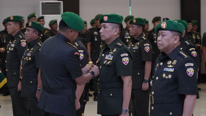 Sertijab sejumlah pejabat di Kodam IX/Udayana. (Dok. Kodam Udayana)