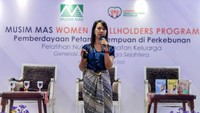 Musim Mas sebagai perusahaan kelapa sawit terintegrasi terbesar di dunia mengembangkan program pemberdayaan petani swadaya khususnya petani wanita dan istri petani.