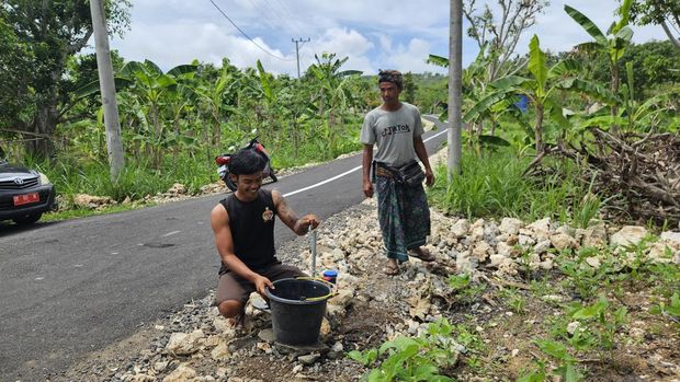 Warga Nusa Penida akhirnya bisa merasakan air bersih mengalir di kampung mereka.