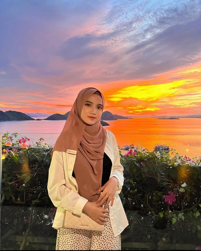 Sabda Ahessa diketahui telah jomblo setelag putus dari Wulan Guritno pada 2023. Sejak saat itu, Sabda blak-blakan tak ingin lagi pacaran dan hanya mau taaruf. Ia juga mengaku tengah hijrah setelah mengalami masalah kesehatan. Foto: dok Instagram