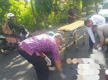 Bule Australia Tewas Ditabrak Lari di Klungkung