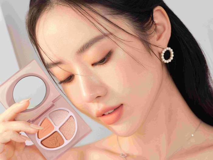 Dream Chaser Quad Eyeshadow dari  Barenbliss