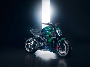 Tampang Motor Rp 1 Miliaran yang Hanya Ada 550 Unit!