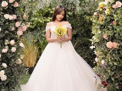 7 Gaya Fuji Pakai Gaun Putih, Cantik bak Pengantin di Drakor