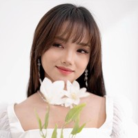 Fujianti Utami Putri menjalani pemotretan bersama Korean Artiz Studio. Penampilan Fuji yang memesona itu pun mencuri atensi setelah diunggah di Instagramnya. Foto: Dok. @artizstudio.jakarta via Instagram @ fuji_an