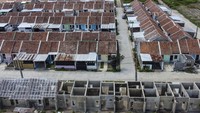 Kementerian Pekerjaan Umum dan Perumahan Rakyat (PUPR) telah menetapkan batasan harga rumah untuk program Kredit Pemilikan Rumah dengan Fasilitas Likuiditas Pembiayaan Perumahan (KPR FLPP) naik berkisar tujuh persen pada rentang Rp166 juta sampai Rp240 juta yang berlaku pada tahun 2024 mendatang.