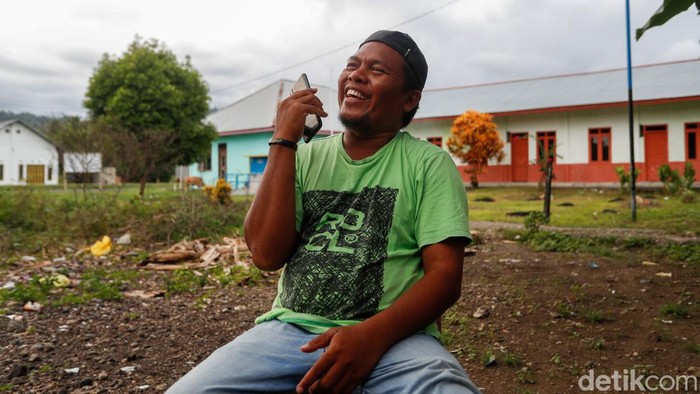Internet Bikin Bisnis Gula Aren di Halut Makin Topcer Suasana produksi gula aren di Desa Tutumaloleo, Kecamatan Galela Utara, Kabupaten Halmahera Utara, Maluku Utara.
