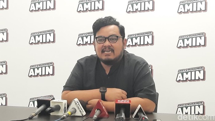 Jubir Timnas AMIN Angga Putra Fidrian