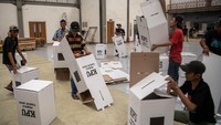 Kotak suara terbuat dari karton dupleks yang kedap air.   