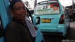 Meski Dilarang Bawaslu, Stiker Kampanye Tetap Marak di Angkot