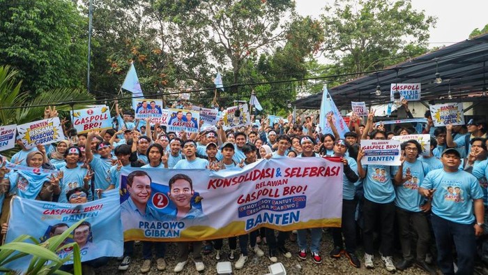 Massa relawan Gaspoll Bro Banten.
