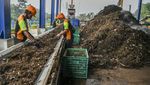 Menyaring Sampah Ciliwung Berbuah Kompos dan RDF