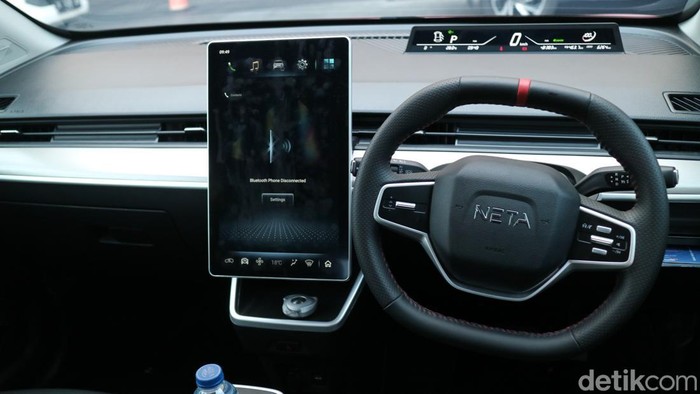 Mobil Listrik Neta V