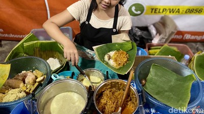 Sudah 53 Tahun, Nasi Ayam Bu Nyoto Masih Konsisten Enaknya