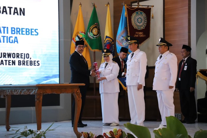 Plt Bupati Purworejo Hj Yuli Hastuti SH resmi menjadi Bupati Purworejo