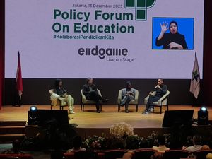 Antara Peningkatan Kualitas Guru atau Pergantian Kurikulum, Mana yang Lebih Penting?