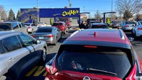 McDonalds memanfaatkan semakin populernya minuman dingin campuran di AS, sebuah tren yang meningkatkan penjualan raksasa kopi Starbucks. CosMcs akan menyaingi jaringan restoran seperti Starbucks.  