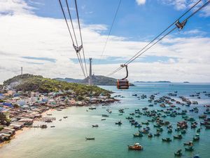 Penerbangan ke Vietnam Ramai-ramai Disetop, Ada Apa nih?
