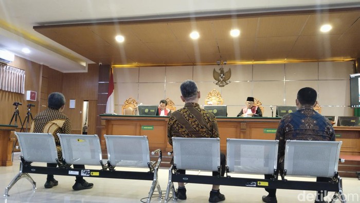 Sidang vonis Yana cs di kasus korupsi proyek Dishub Bandung.