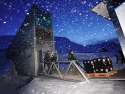 Gudang Persiapan Kiamat Sungguhan Ada, Ini Isinya