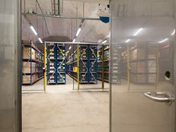 Gudang Persiapan Kiamat Sungguhan Ada, Ini Isinya