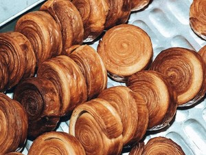 Cromboloni Lagi Viral, Ini 7 Tempat Mencicipinya di Bandung