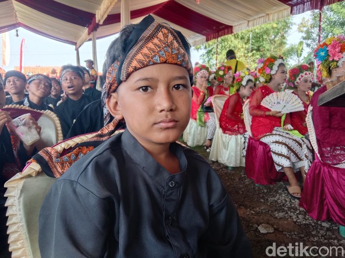 Tradisi Ngarot Indramayu Tradisi Ngarot Indramayu