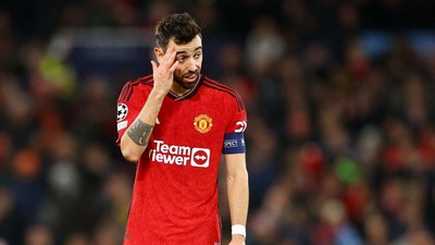 Wajah-wajah Sedih Pemain MU Usai Tersingkir dari Liga Champions