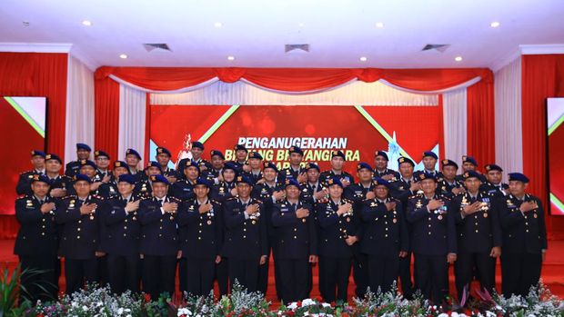 209 Personel Polri dianugerahi Bintang Bhayangkara Nararya, Kamis (14/12/2023)..