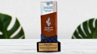Pada perhelatan Anugerah Diktiristek 2023, Lembaga Penelitian dan Pengabdian kepada Masyarakat Universitas Negeri Jakarta (LPPM UNJ) berhasil meraih penghargaan atas reputasinya dalam Kategori Hak Kekayaan Intelektual (Garuda Award) Sub Kategori Institusi Klaster Mandiri Dengan Skor perolehan Hak Kekayaan Intelektual (HKI) Tertinggi Periode Tahun 2020 – 2022. 