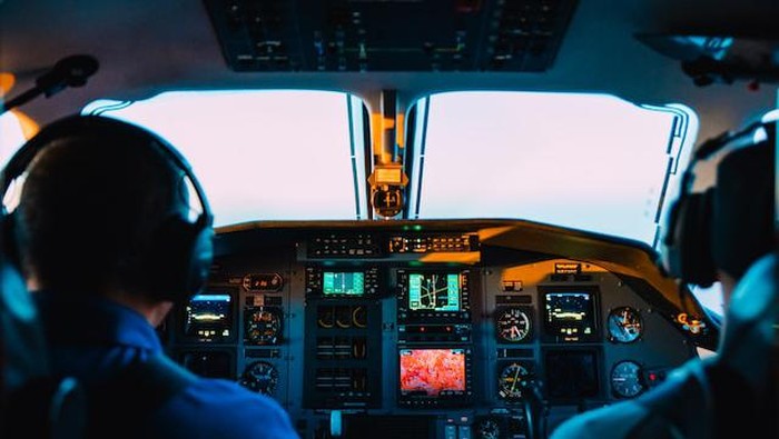 Cokpit pesawat terbang.