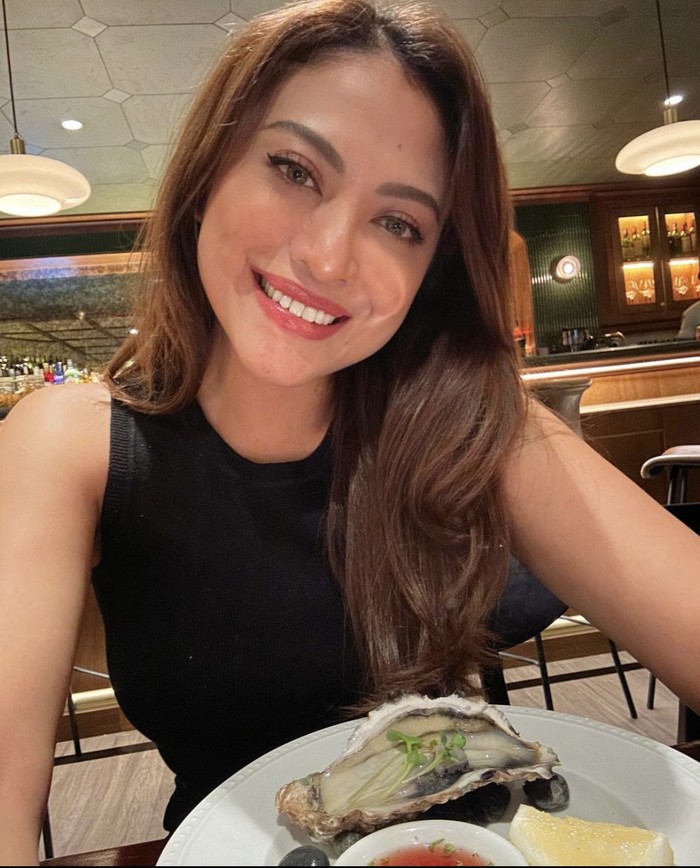 Cynthia Riza, Istri Giring Nidji yang Hobi Kulineran di Warung hingga Resto Cynthia Riza, Istri Giring Nidji yang Hobi Kulineran di Warung hingga Resto