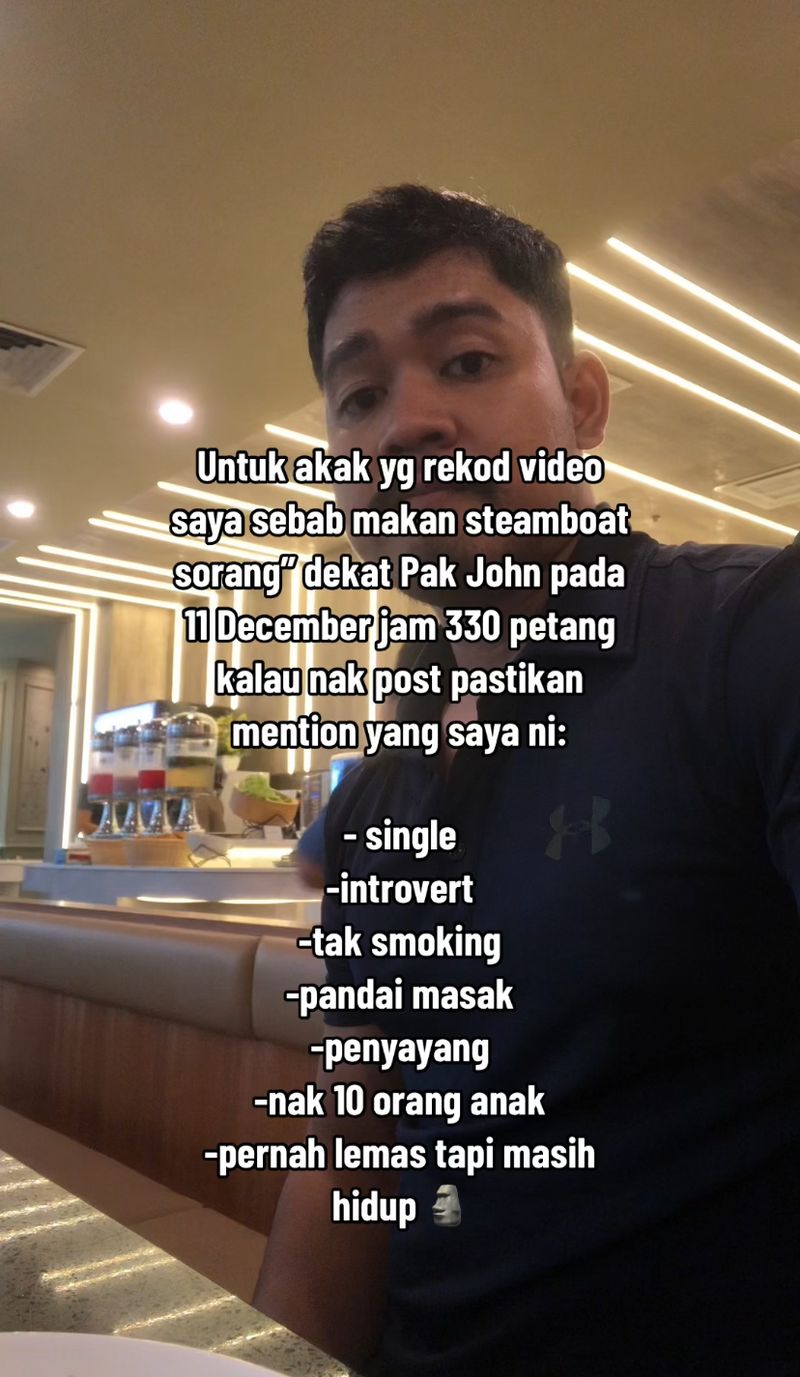Direkam Saat Makan Sendirian di Restoran, Pria Ini Beri Komentar  Kocak