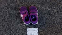 Sepatu-sepatu tersebut diberi nama warga Palestina yang tewas akibat serangan Israel. 