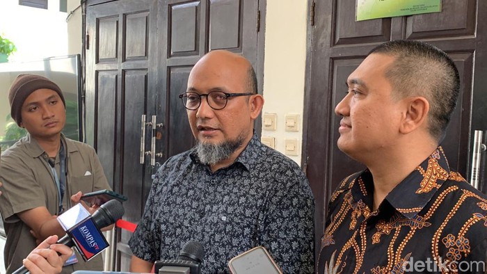 Eks Penyidik KPK Novel Baswedan dan Yudi Purnomo (Mulia/detikcom).