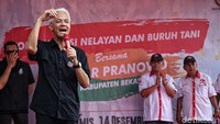 Dalam kampanye itu, Ganjar mengatakan kelangkaan pupuk tidak hanya terjadi di Jawa Tengah saja. Ganjar menyebut di berbagai wilayah di Indonesia pun terjadi kelangkaan pupuk.  