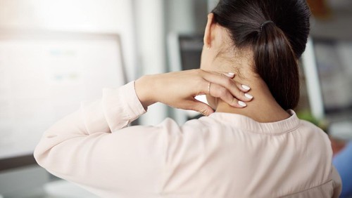 ilustrasi lelah/sakit leher