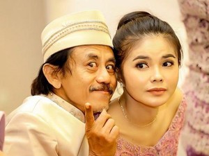15 Tahun Menikah, Karina Ranau Cerita Alasan Mau dengan Epy Kusnandar yang Beda 20 Tahun